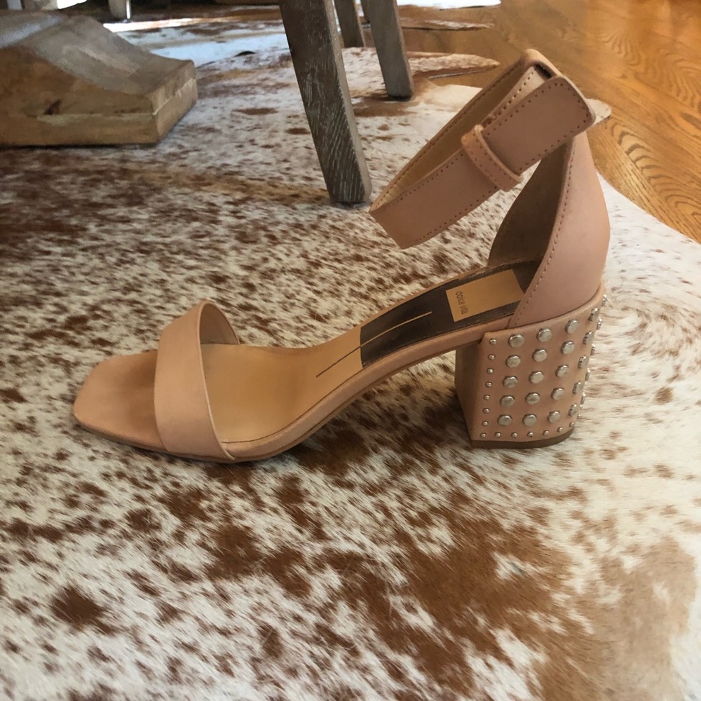 Nude heels